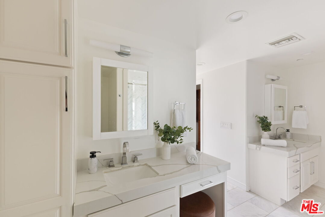 432 S Willaman Dr Unit: 401