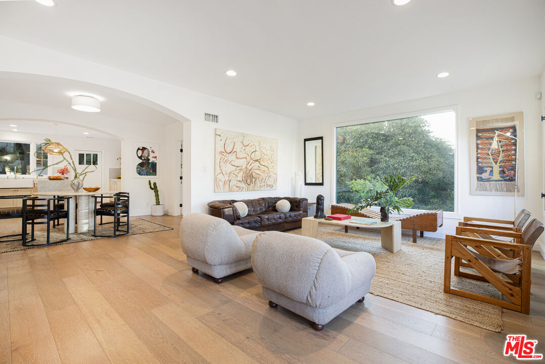 1411 Wellesley Dr