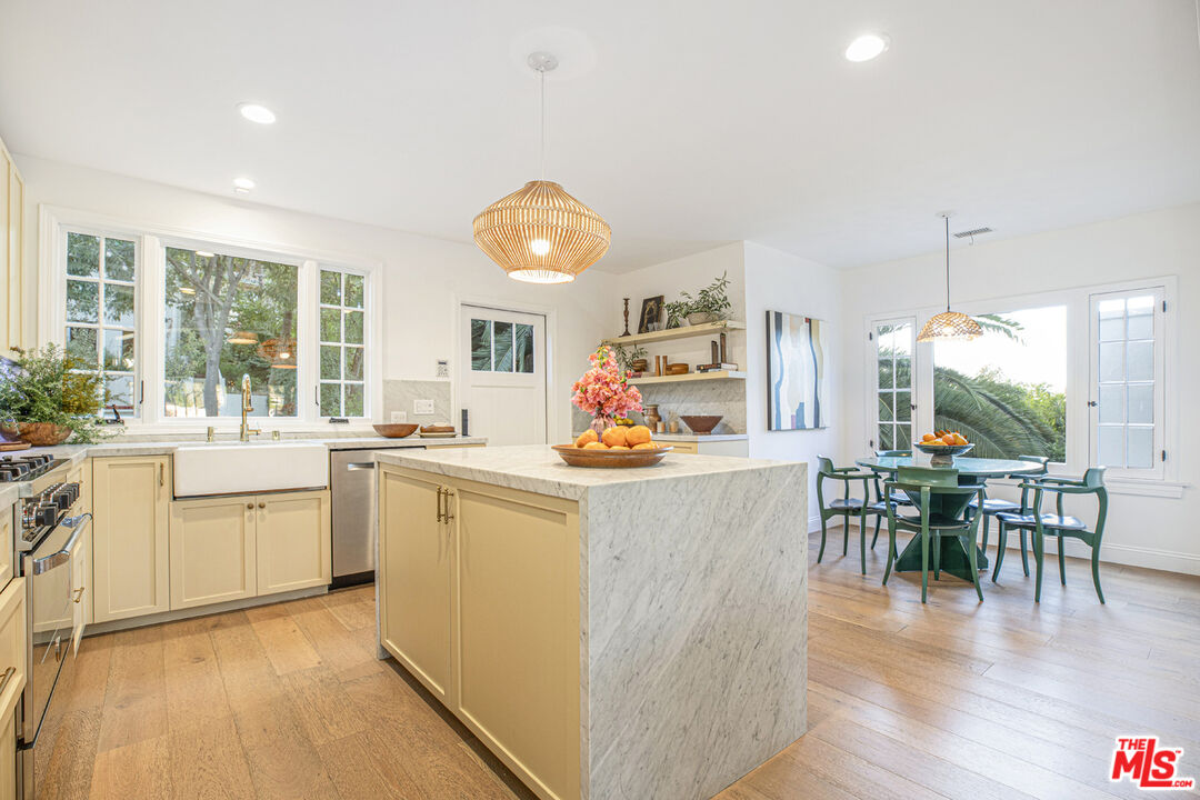 1411 Wellesley Dr
