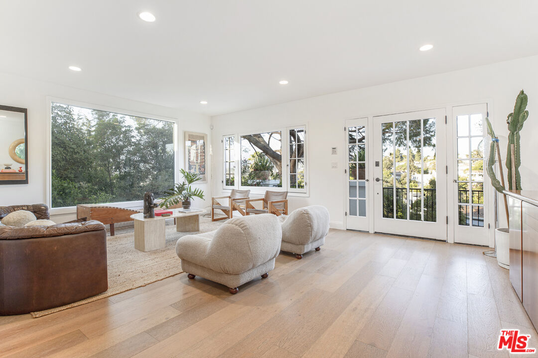 1411 Wellesley Dr