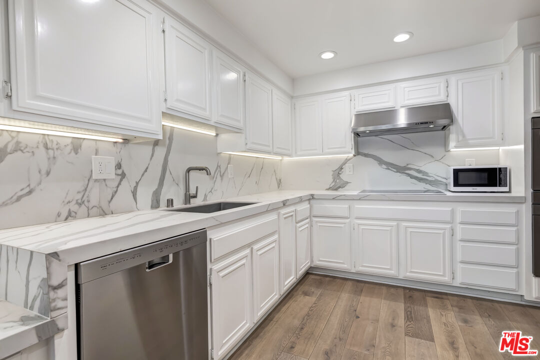 133 S Oakhurst Dr Unit: 205