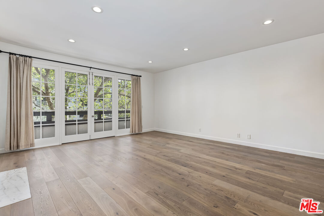 133 S Oakhurst Dr Unit: 205