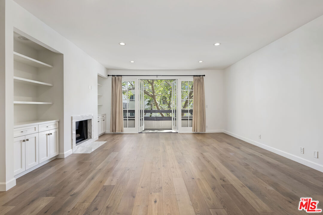133 S Oakhurst Dr Unit: 205
