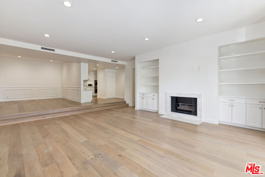 133 S Oakhurst Dr Unit: 205