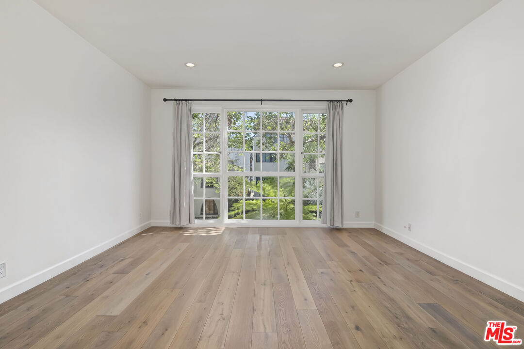 133 S Oakhurst Dr Unit: 205
