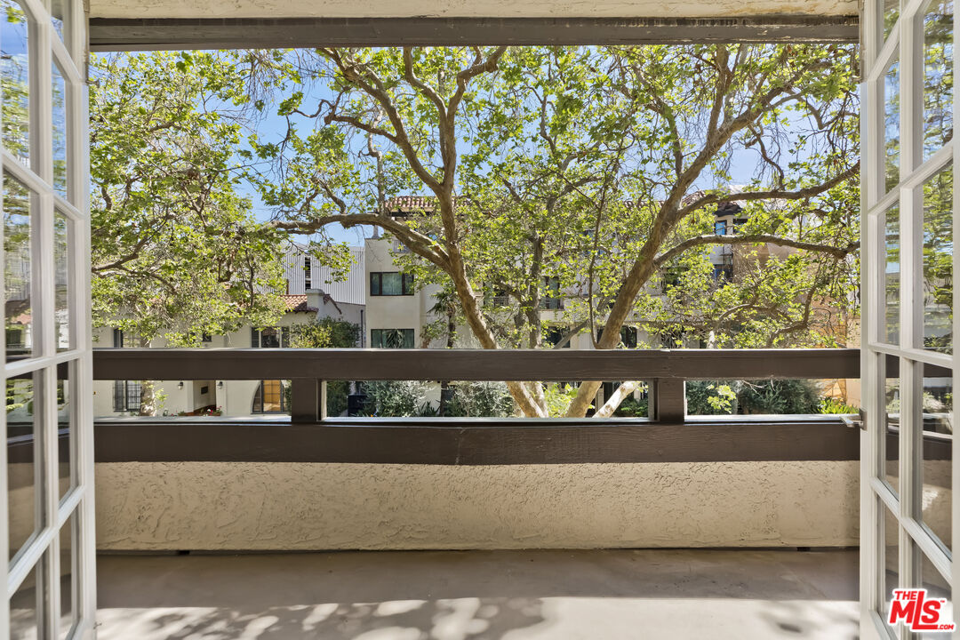 133 S Oakhurst Dr Unit: 205
