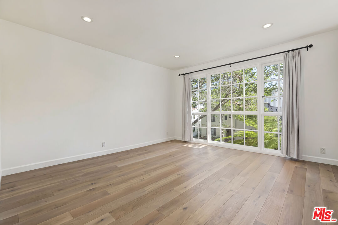 133 S Oakhurst Dr Unit: 205