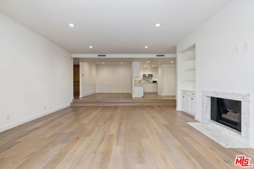 133 S Oakhurst Dr Unit: 205
