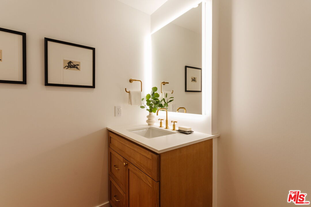423 Arnaz Dr Unit: 203