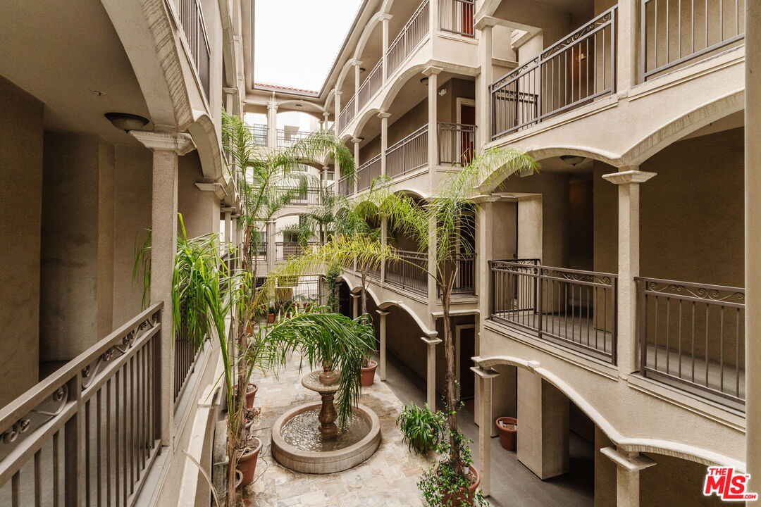 423 Arnaz Dr Unit: 203