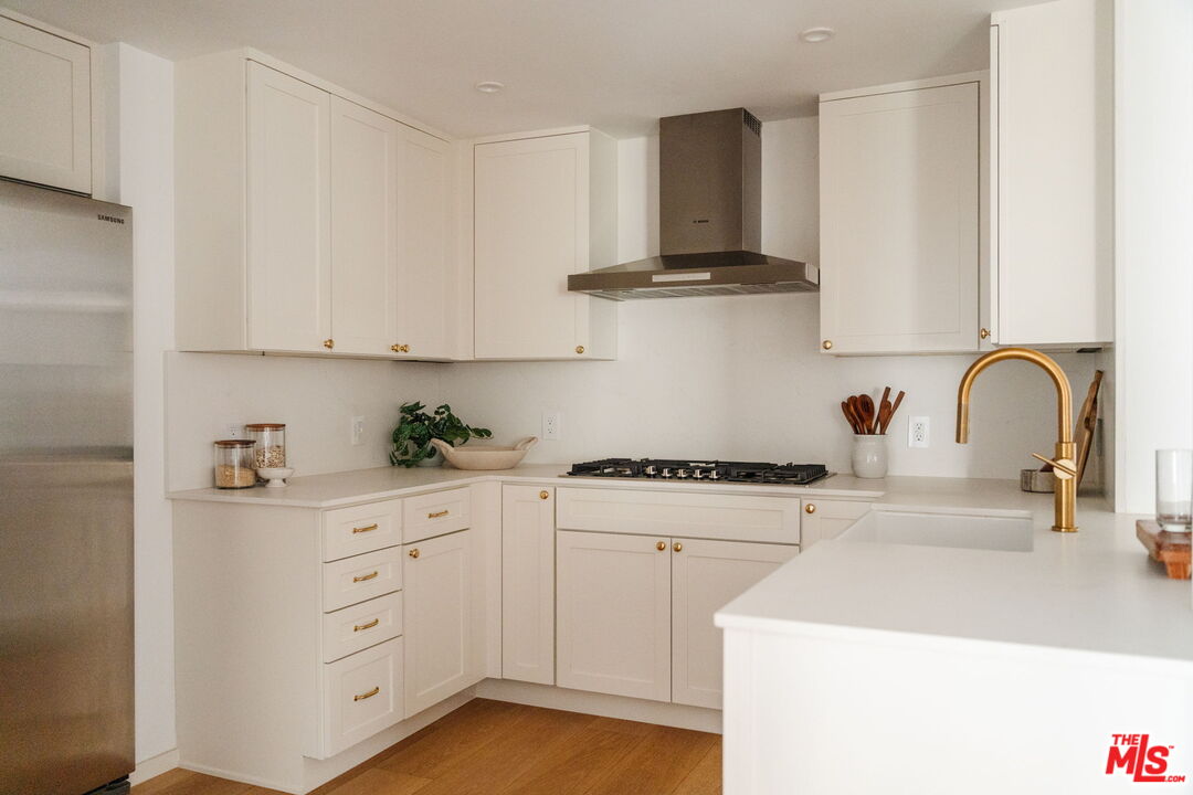 423 Arnaz Dr Unit: 203