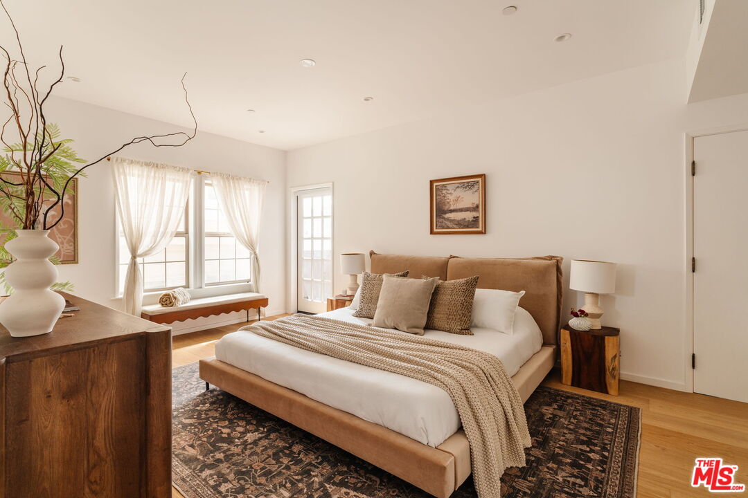 423 Arnaz Dr Unit: 203