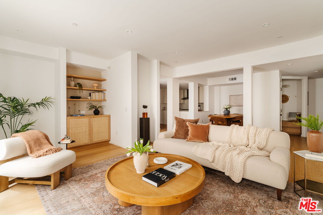 423 Arnaz Dr Unit: 203