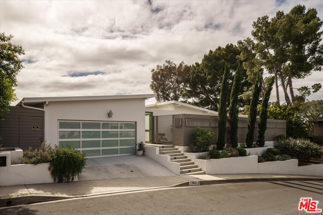 3627 Cody Rd