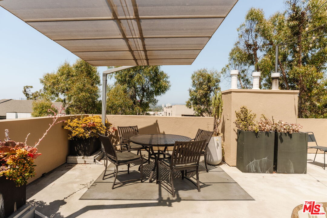 750 N Kings Rd Unit: 315
