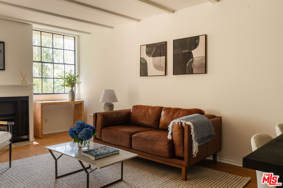 750 N Kings Rd Unit: 315