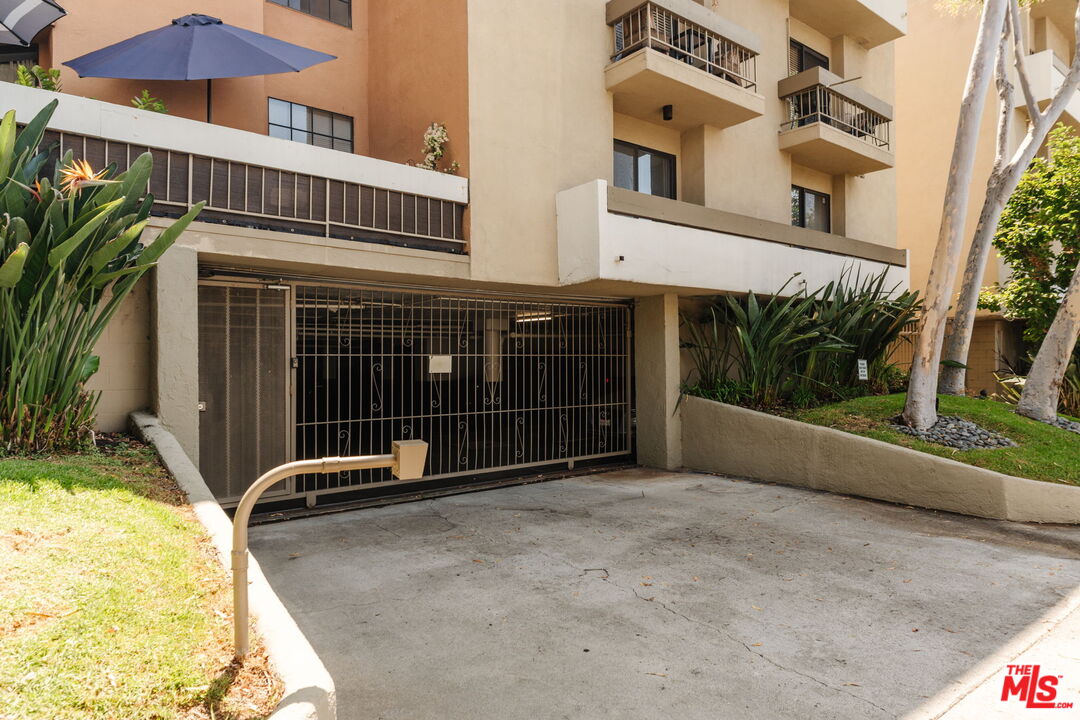 750 N Kings Rd Unit: 315