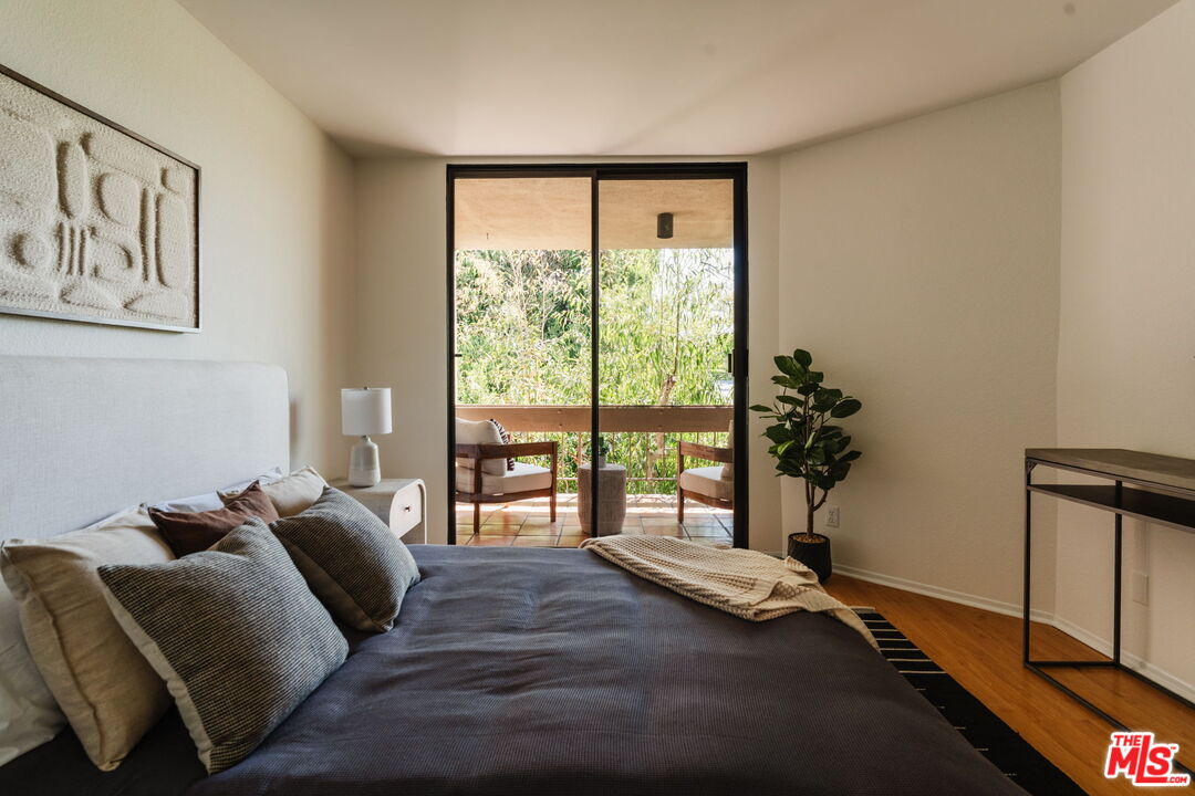750 N Kings Rd Unit: 315