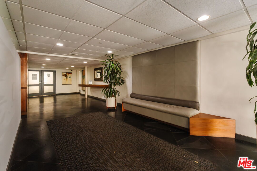 750 N Kings Rd Unit: 315