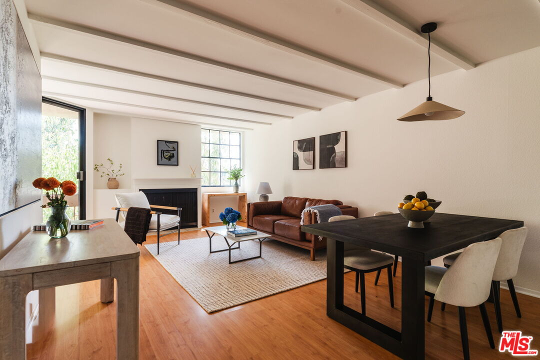 750 N Kings Rd Unit: 315