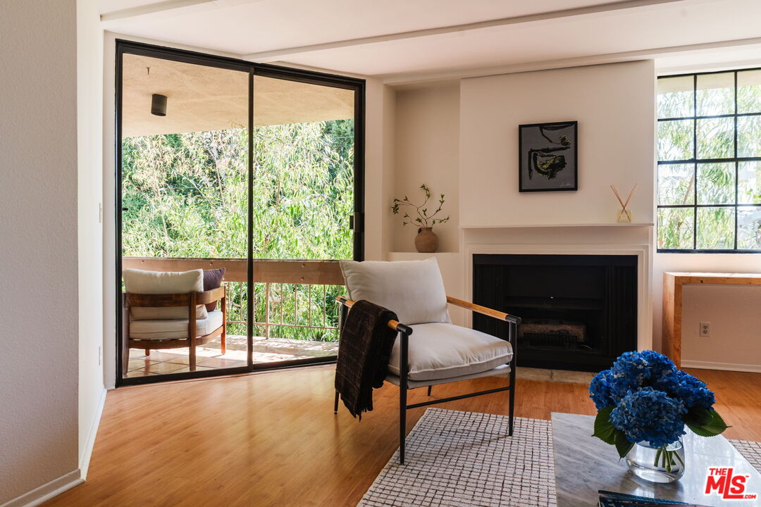 750 N Kings Rd Unit: 315