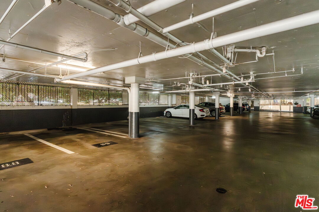 750 N Kings Rd Unit: 315
