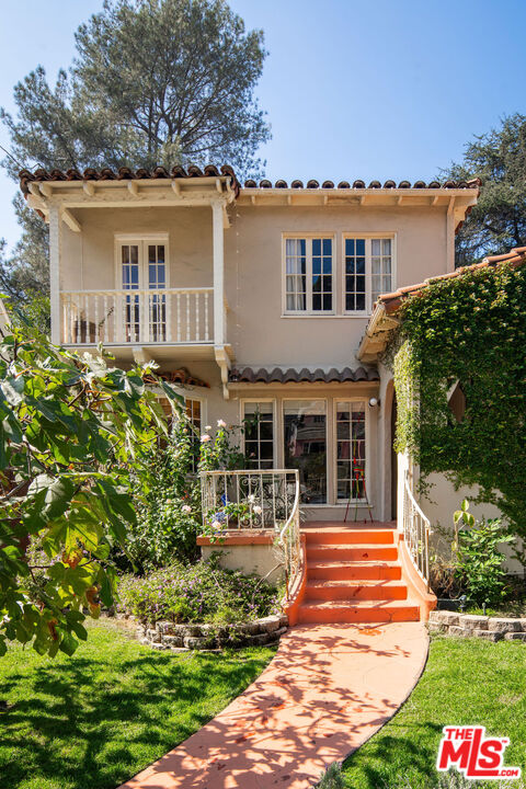 2351 Canyon Dr