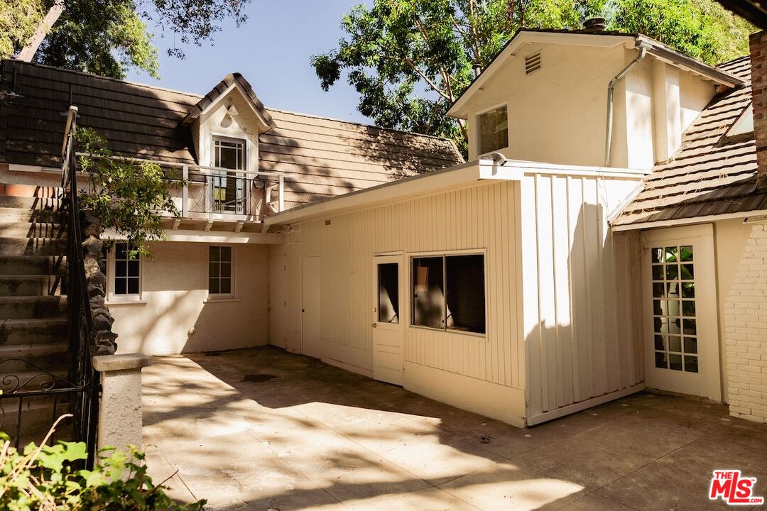 8337 Lookout Mountain Ave