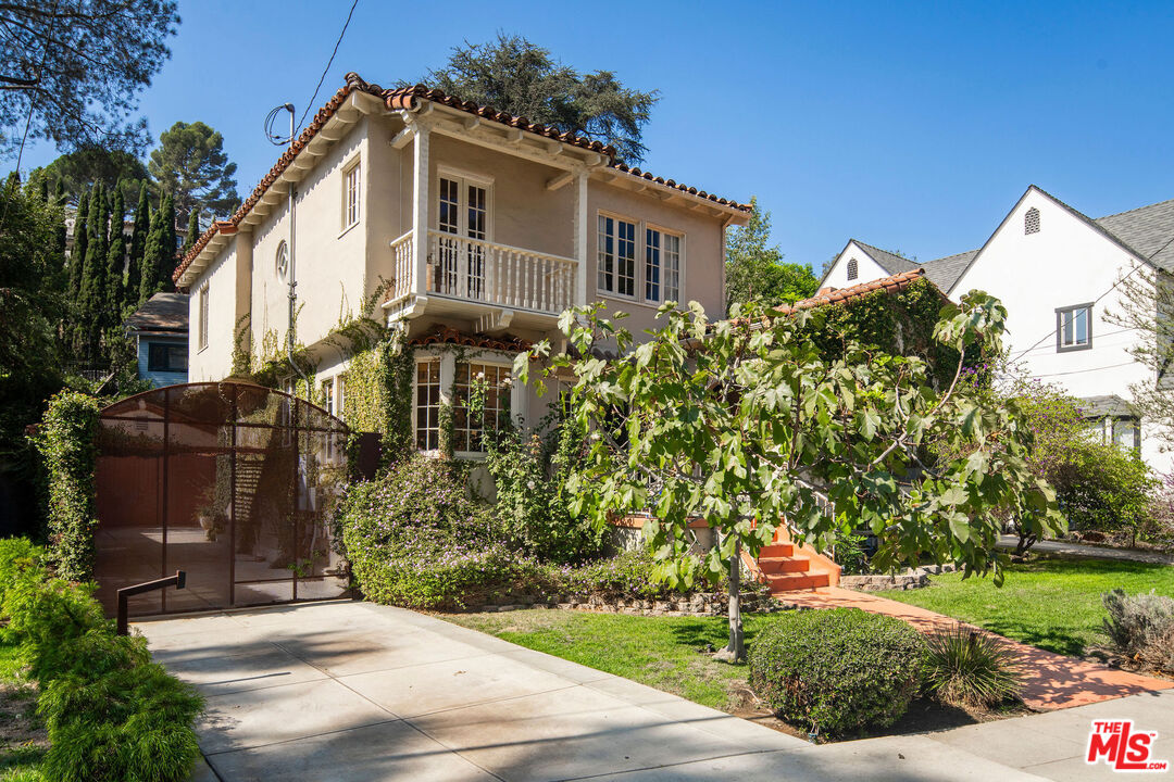 2351 Canyon Dr