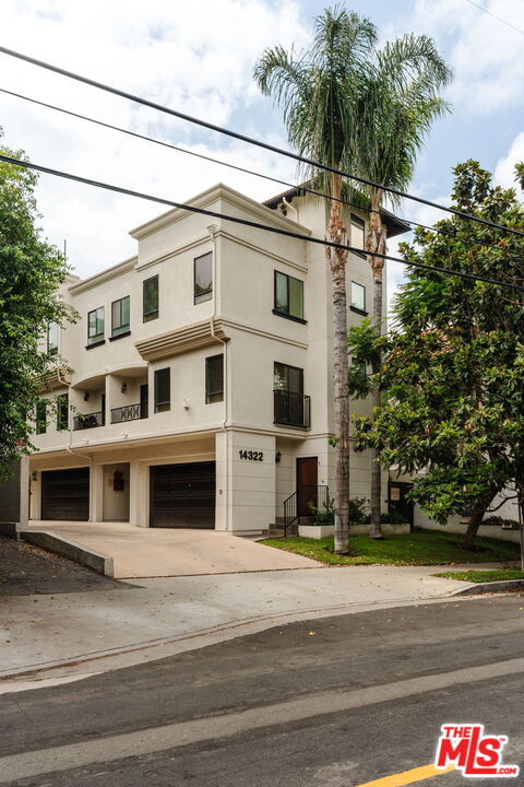 14322 Dickens St Unit: 4