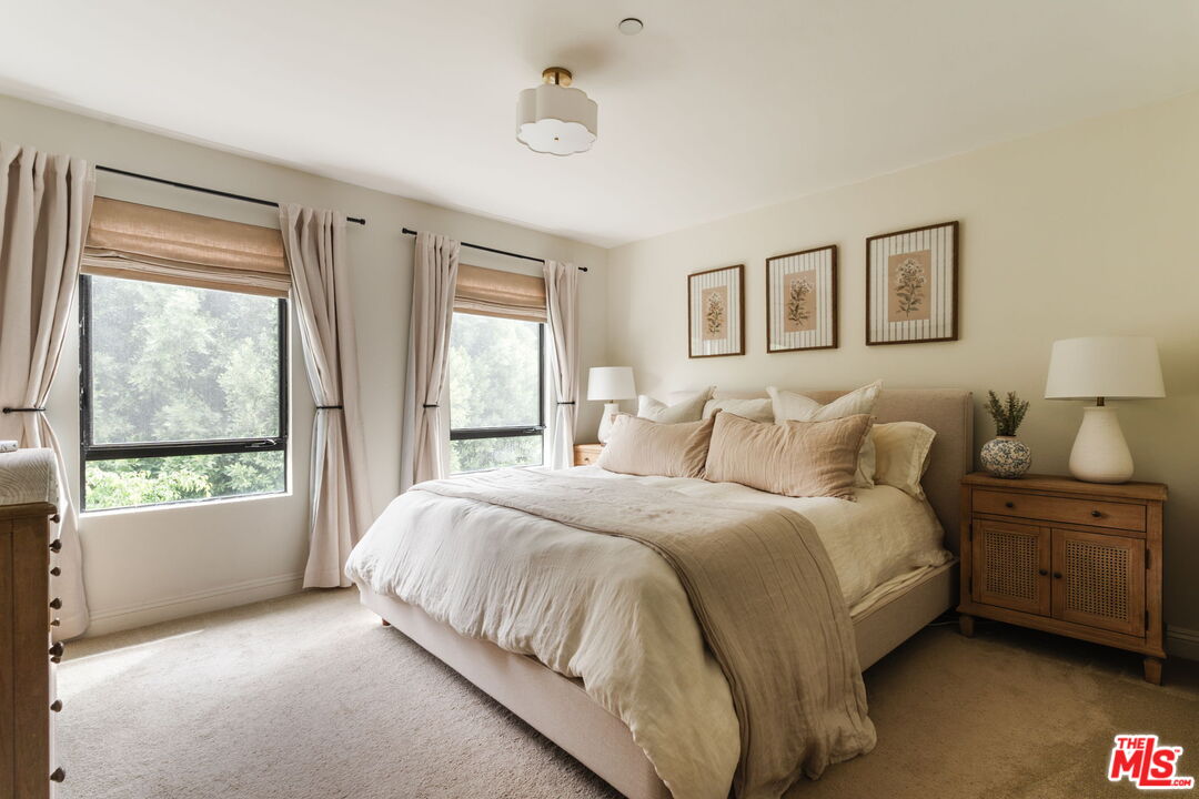 14322 Dickens St Unit: 4