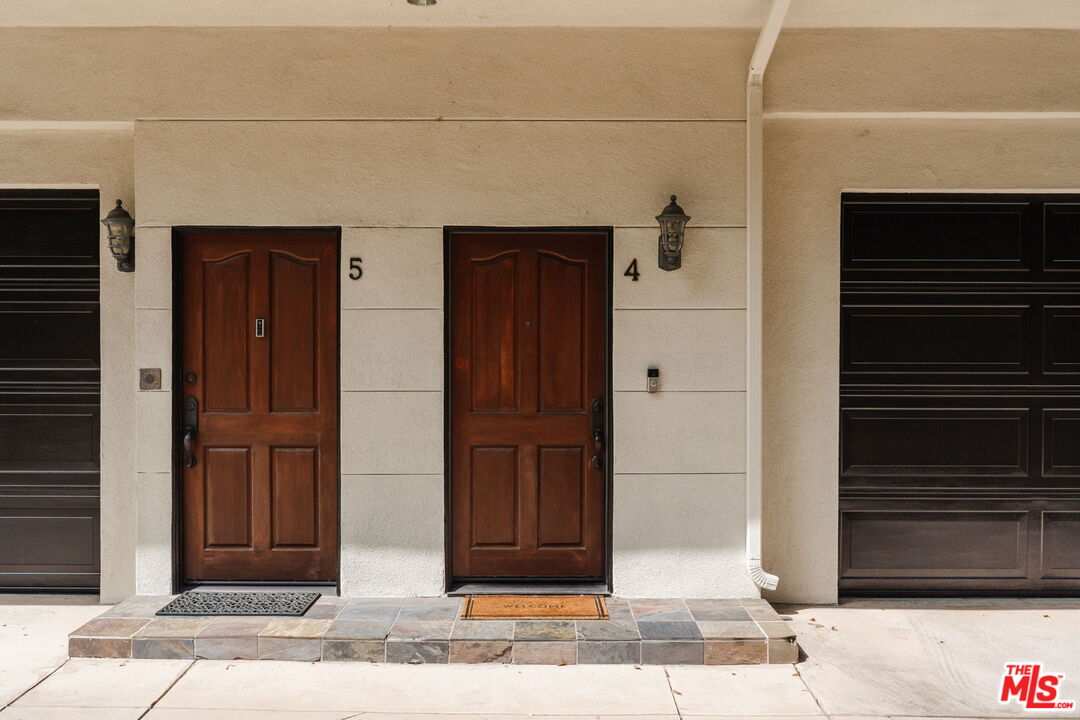 14322 Dickens St Unit: 4