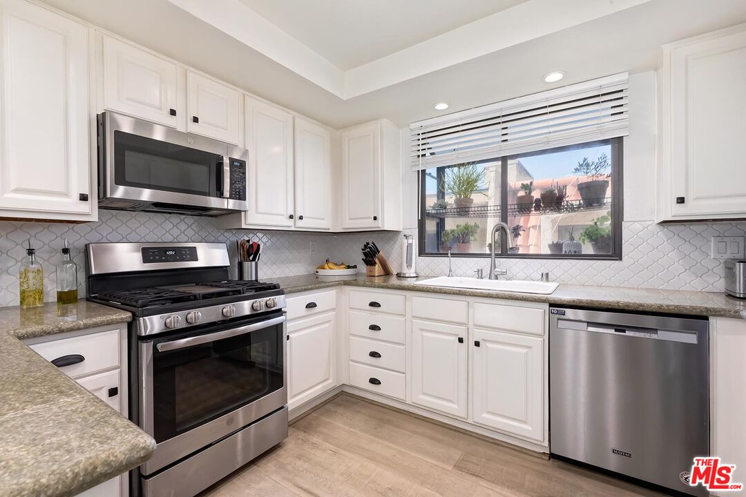 935 Main St Unit: 206