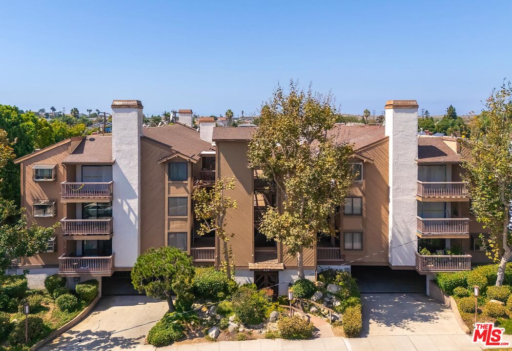 935 Main St Unit: 206