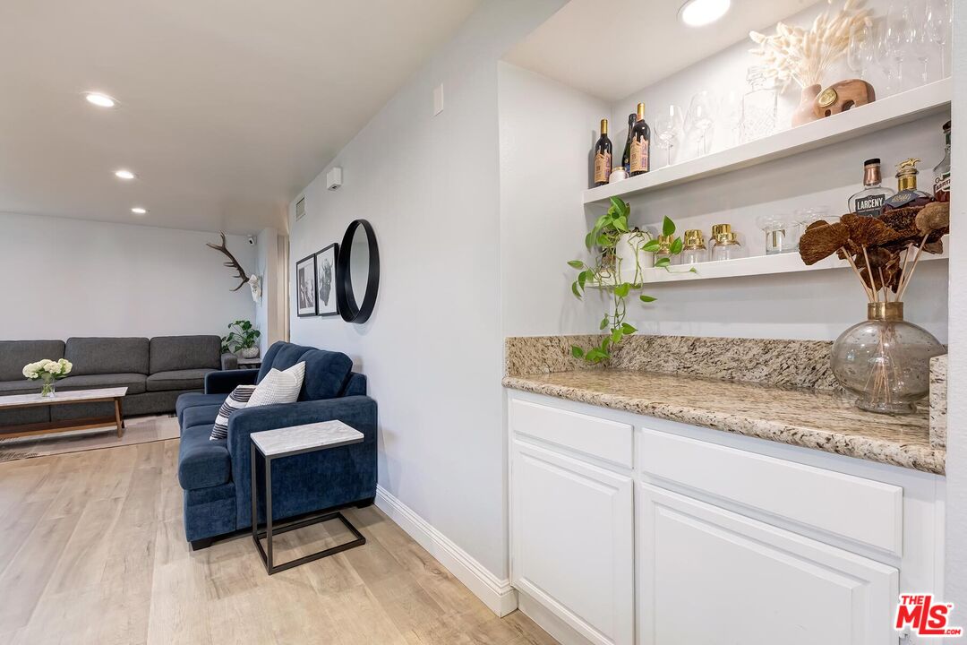 935 Main St Unit: 206