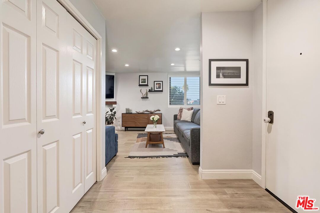 935 Main St Unit: 206