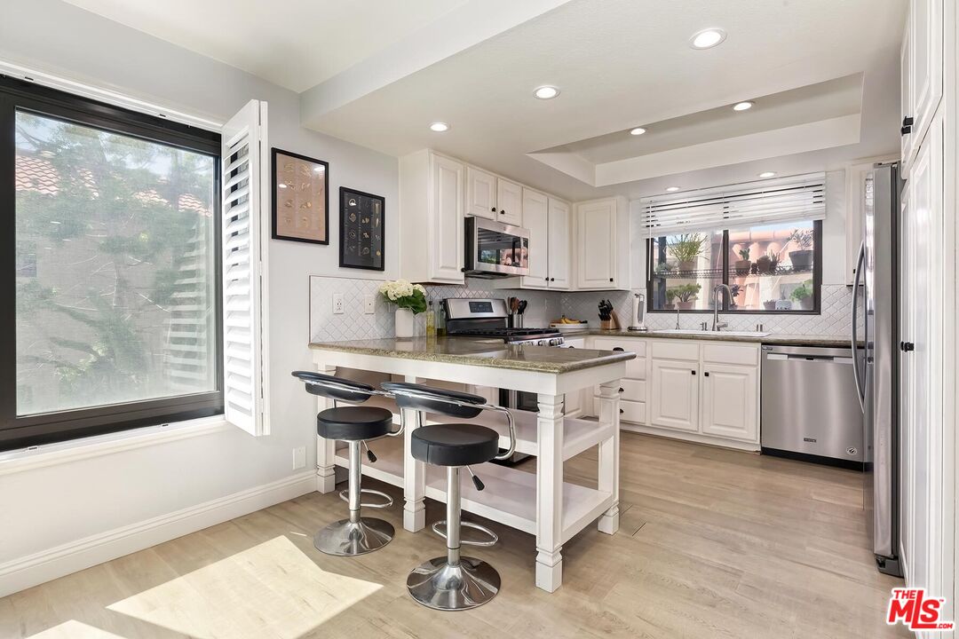 935 Main St Unit: 206