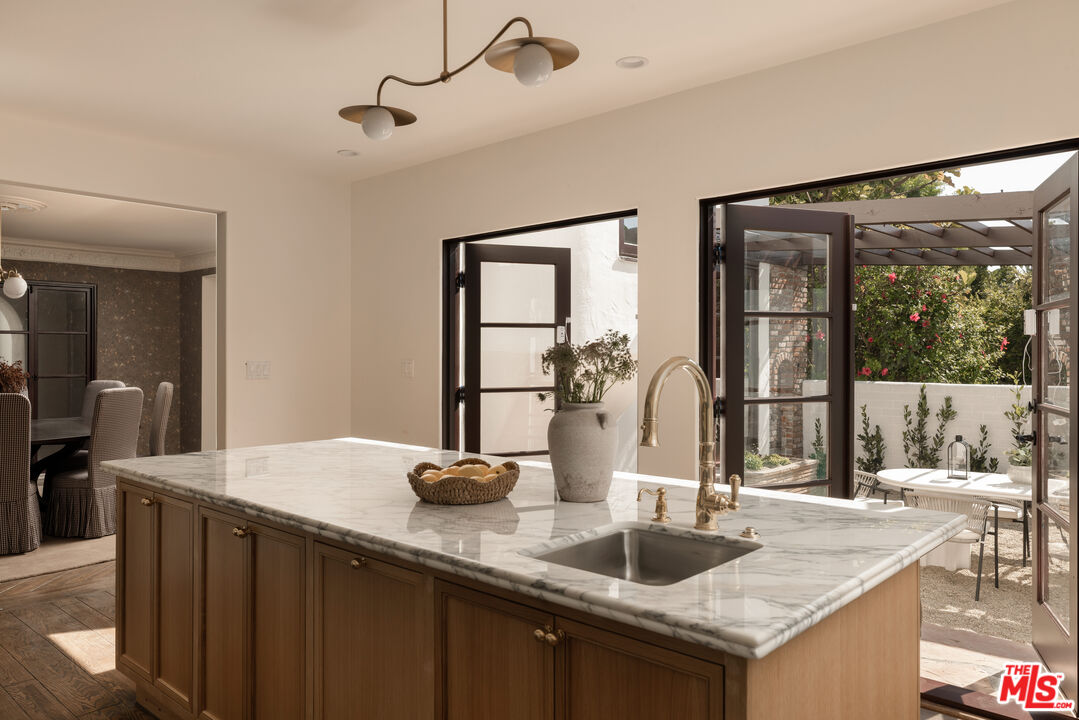 1641 N Ogden Dr