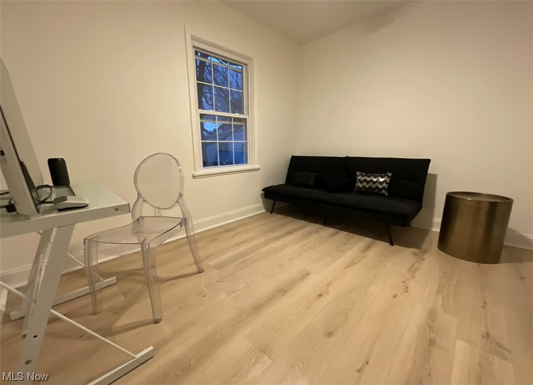 6303 Hillside