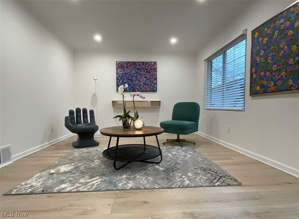 6303 Hillside
