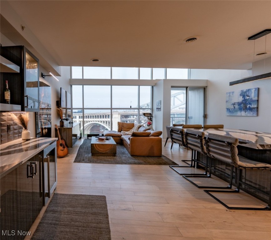 1237 Washington Avenue 1202