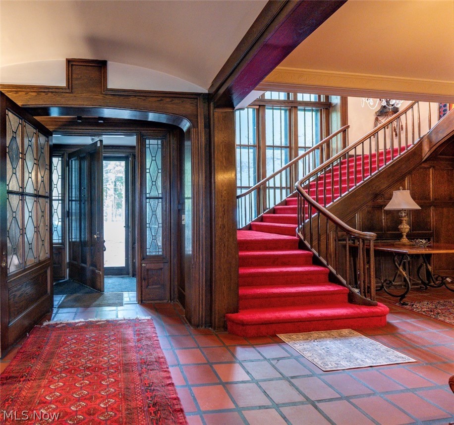 10494 Lake Shore Boulevard