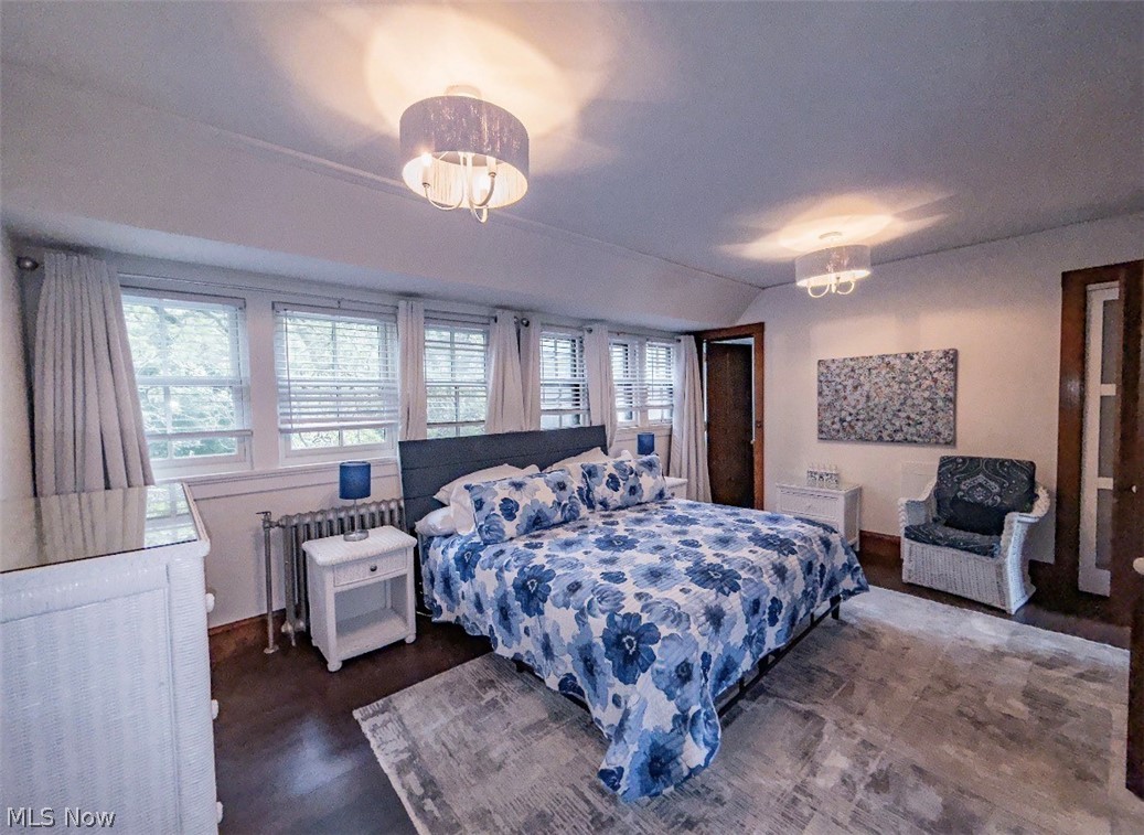 10494 Lake Shore Boulevard