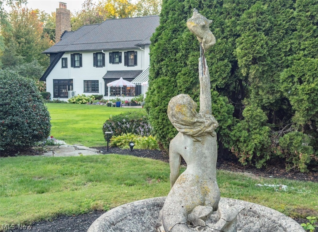 10494 Lake Shore Boulevard