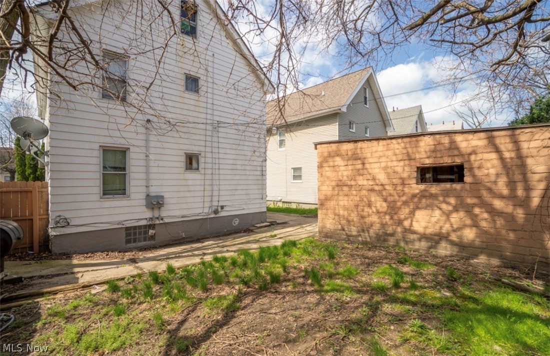 817 Alhambra Road