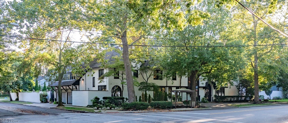 10494 Lake Shore Boulevard Bratenahl OH