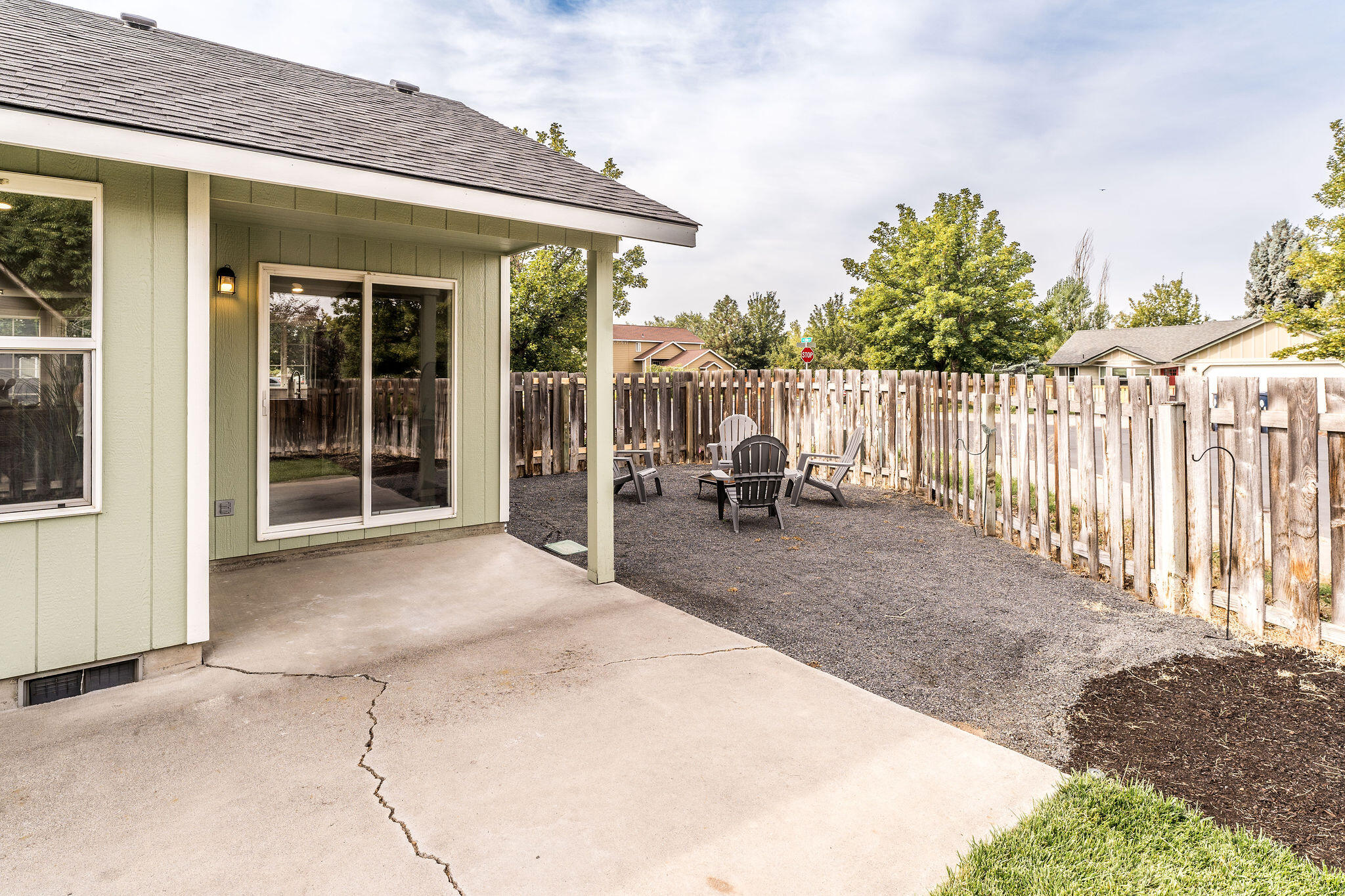 2827 SW Reindeer Avenue