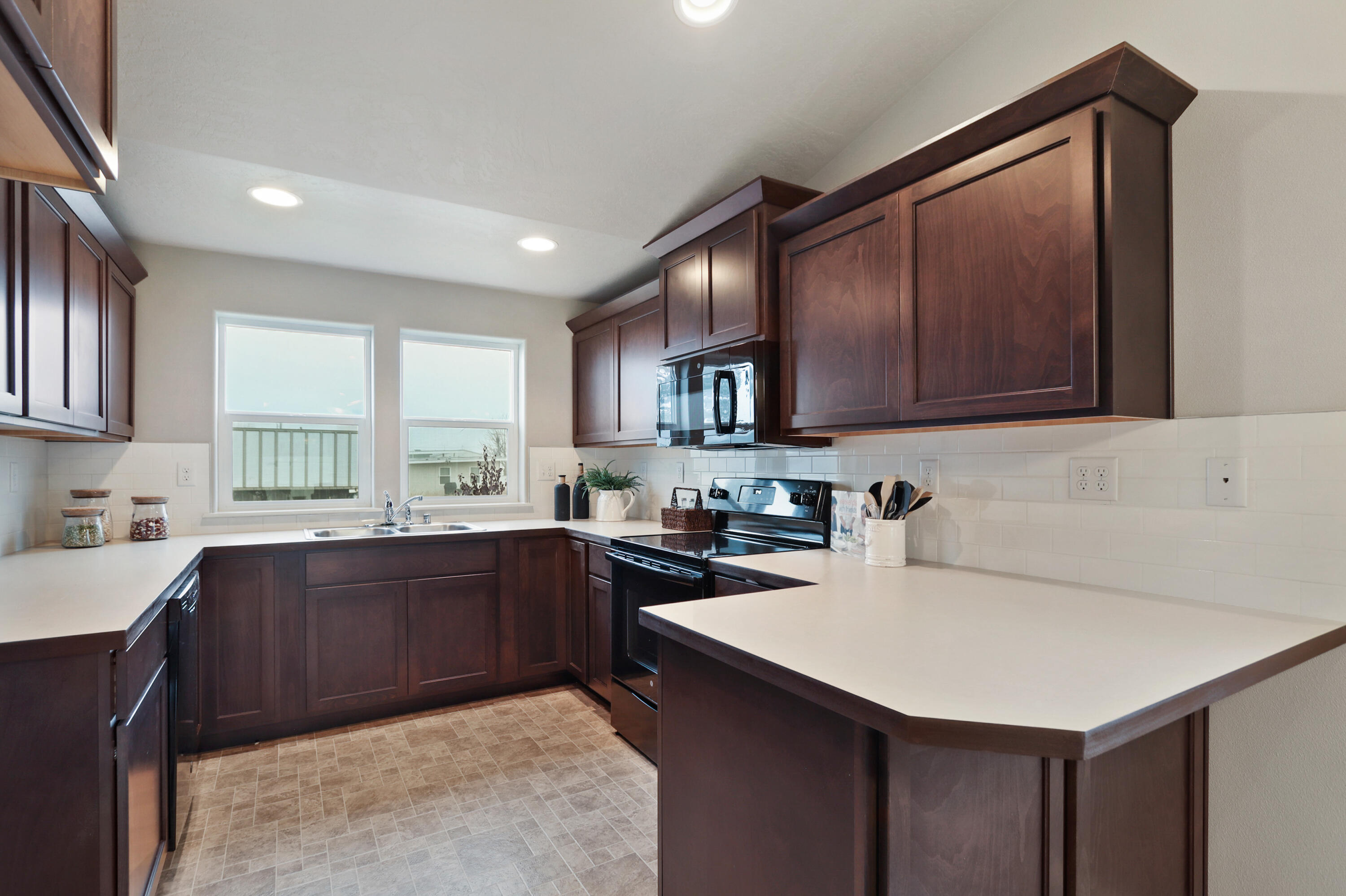 3181 NW Dogwood Avenue Unit: 33