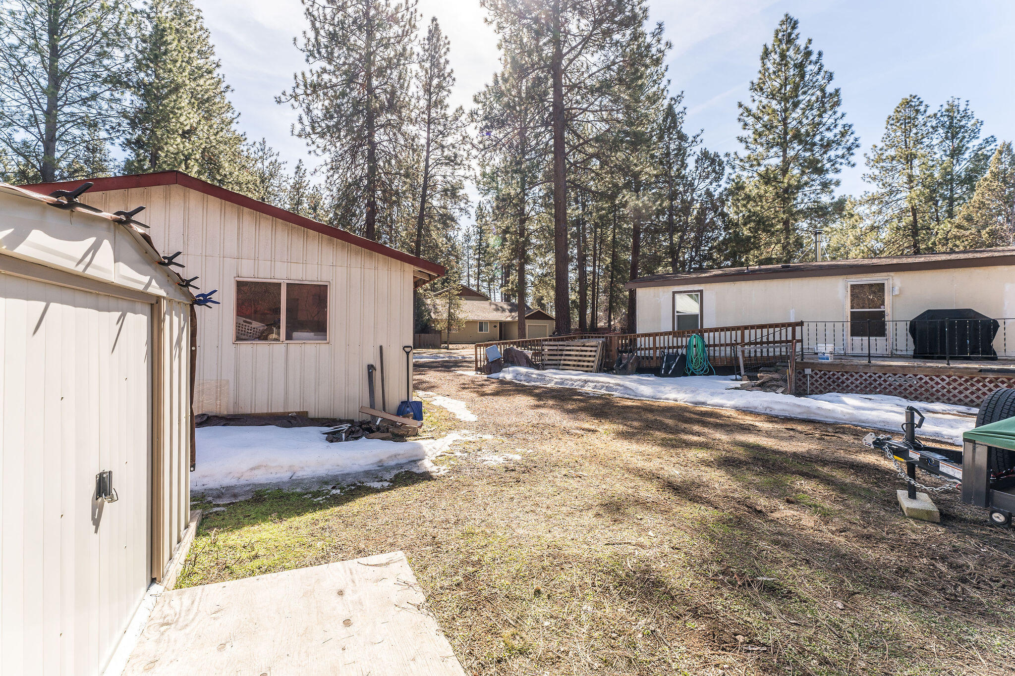 290 W Black Crater Avenue