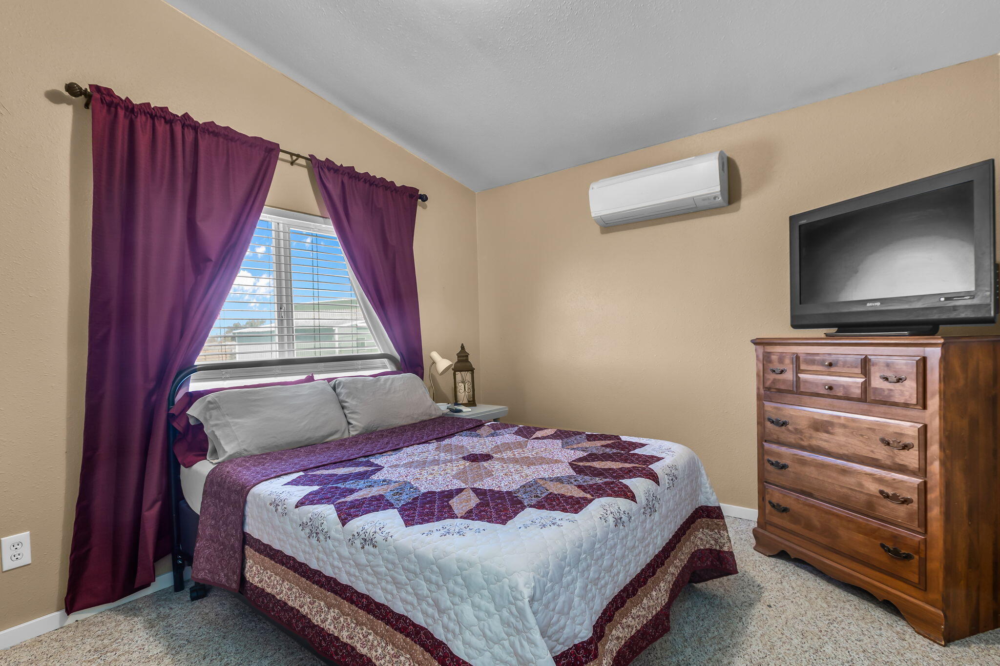 2737 NW 35th Street
